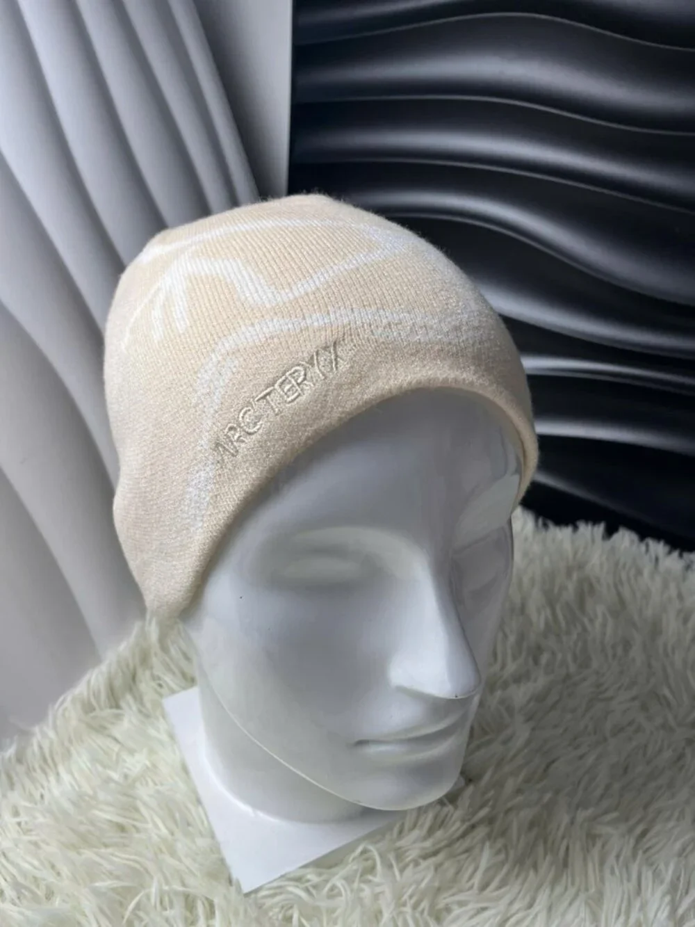 Arc Cream Bird Logo Knit Beanie Soft Unisex Winter Hat